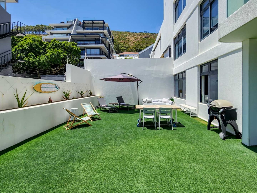 2 Bedroom Property for Sale in Sea Point Western Cape